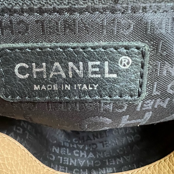 Authentic Chanel Bag- cream with silver hardware - Picture 7 of 11